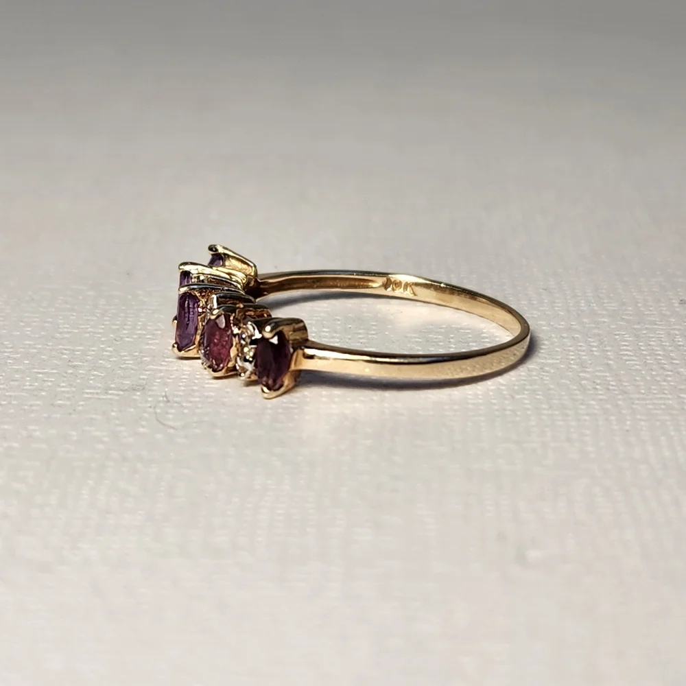 Classic 90s VTG 10K Solid Yellow Gold NATURAL  Amethyst & Diamond Ring Sz 7 - Picture 6 of 16